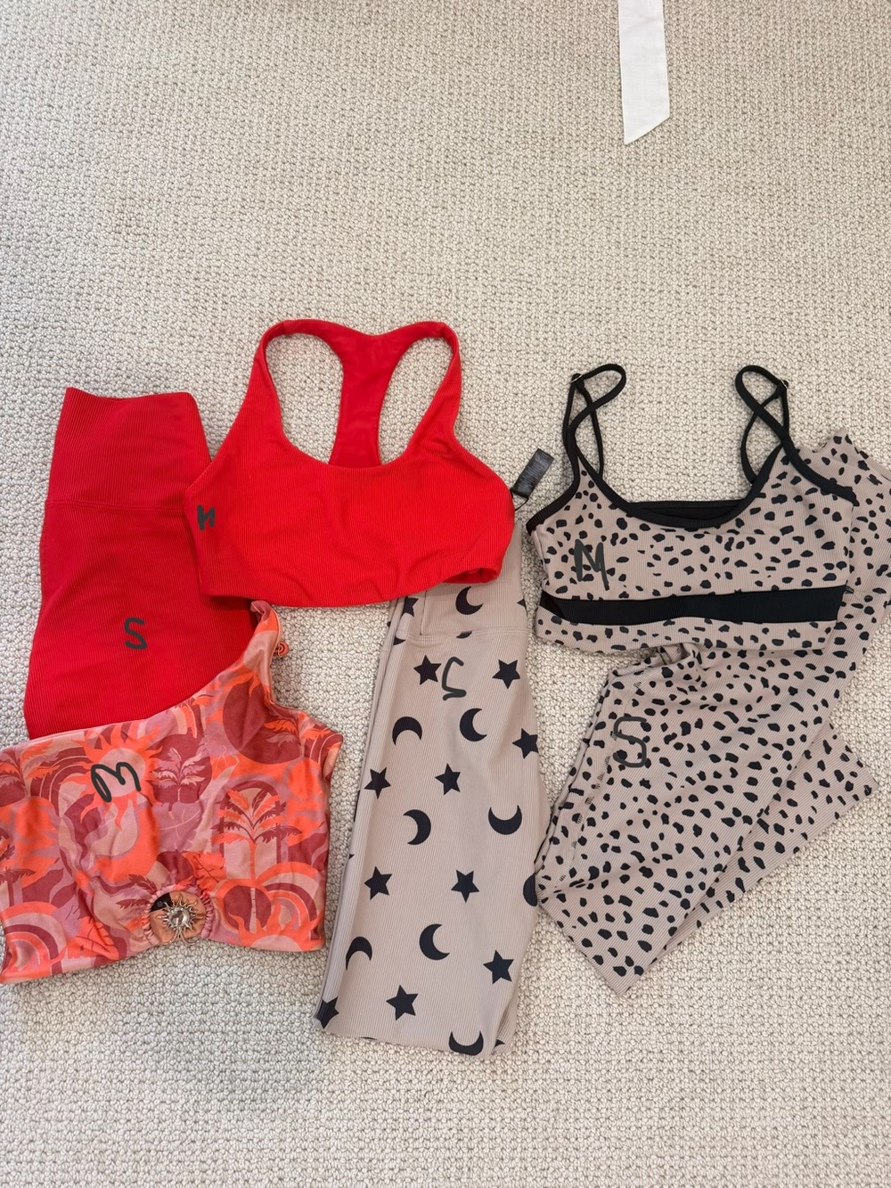 Beach Riot Red Racerback Sports Bra with Mixed Print Sets - Picture 1 of 1